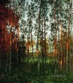 die letzten Strahlen des Sonnenespenwaldes 1897 Isaac Levitan Waldbäume Landschaft
